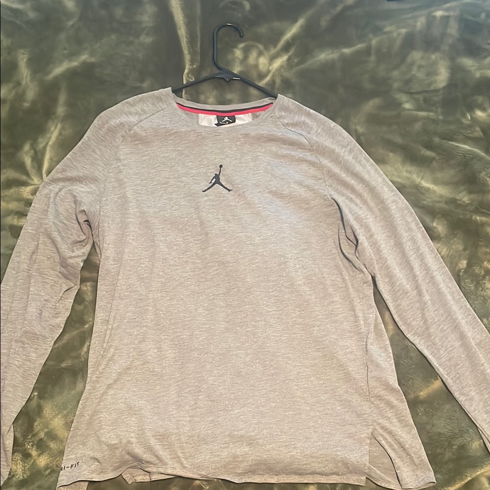 Jordan Long Sleeve Shirt size Large